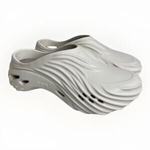 Crocs Echo Wave Almond Tint Men Size 8 Women 10 Chalk 210521-0LL Brand New